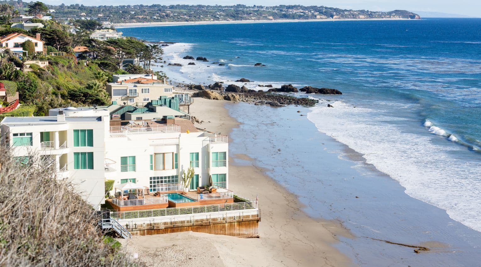 beachfront homes on California coast